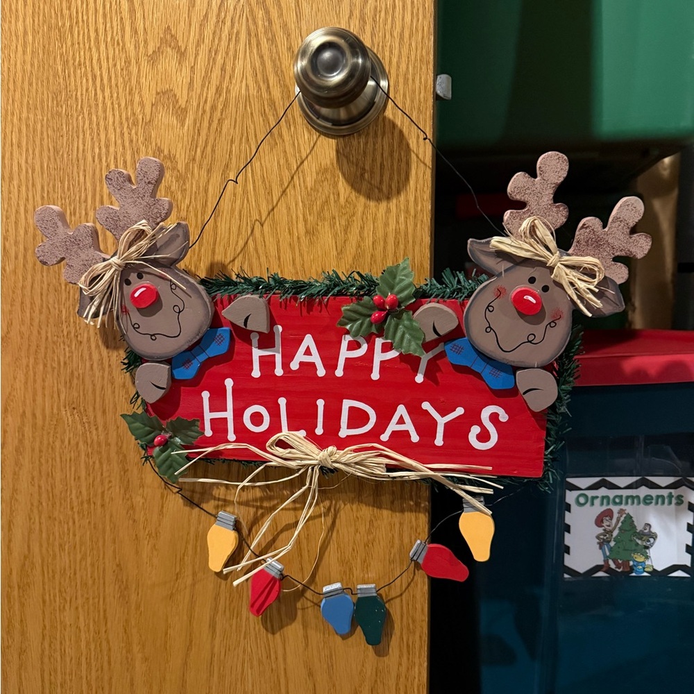 Reindeer Happy Holidays Sign